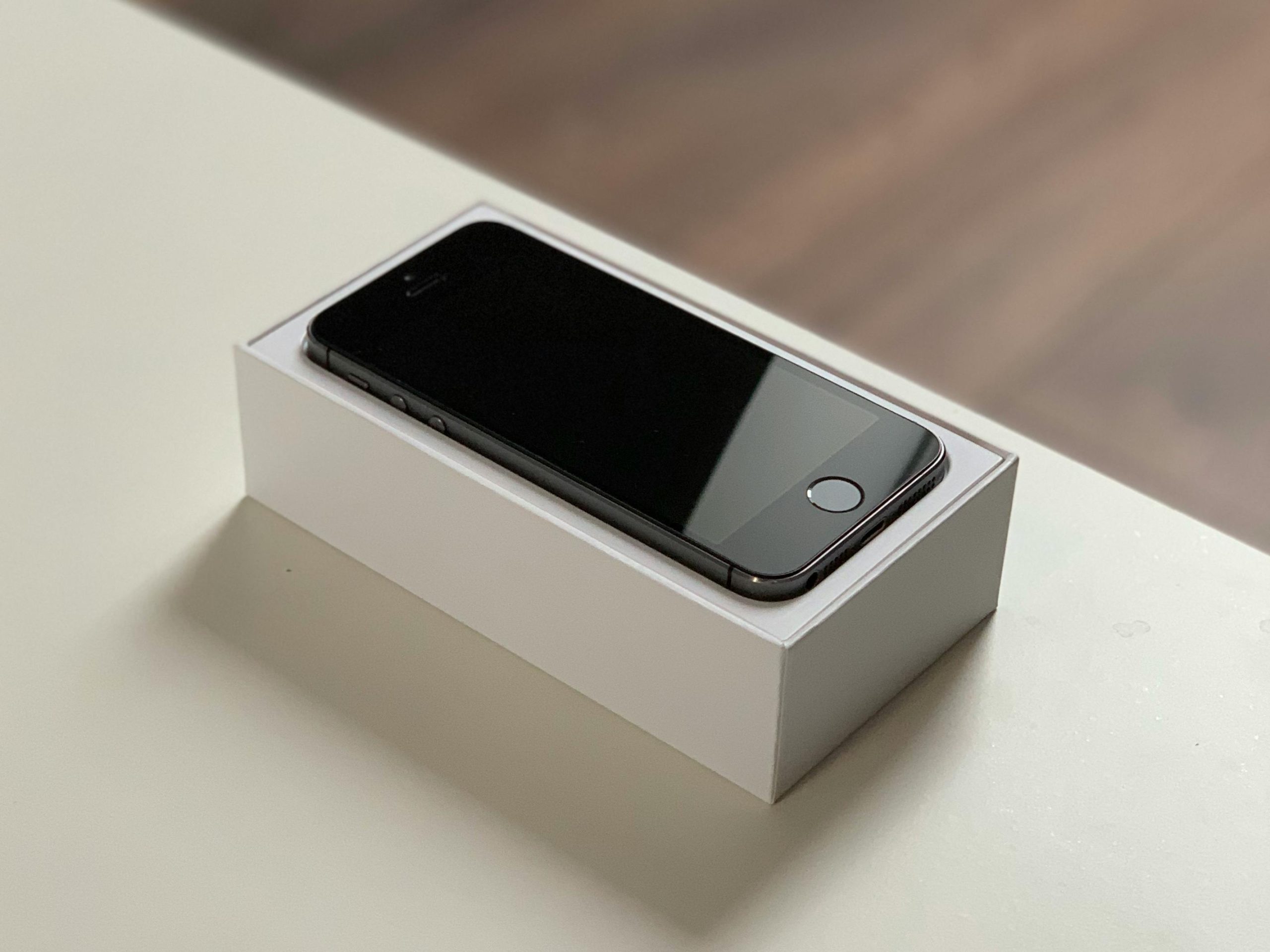 Top 5 red flags that indicate your iPhone is fake