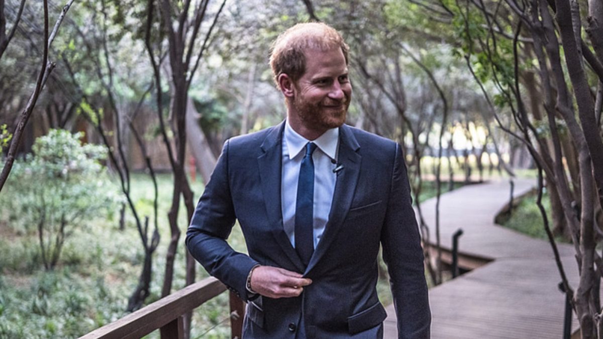 Prince Harry takes a walk. PHOTO/https://www.facebook.com/HarryDukeofSussex