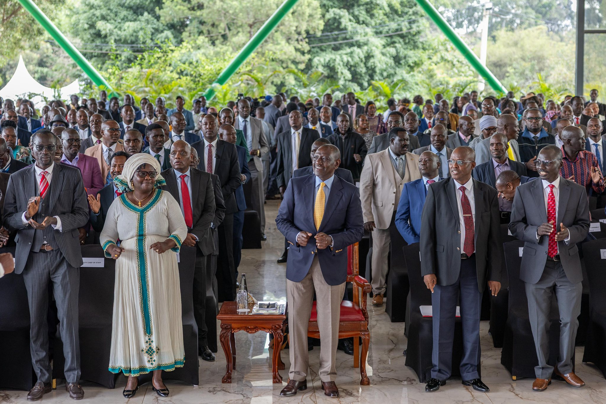 Ruto woos Turkana leaders with goodies during State House meeting