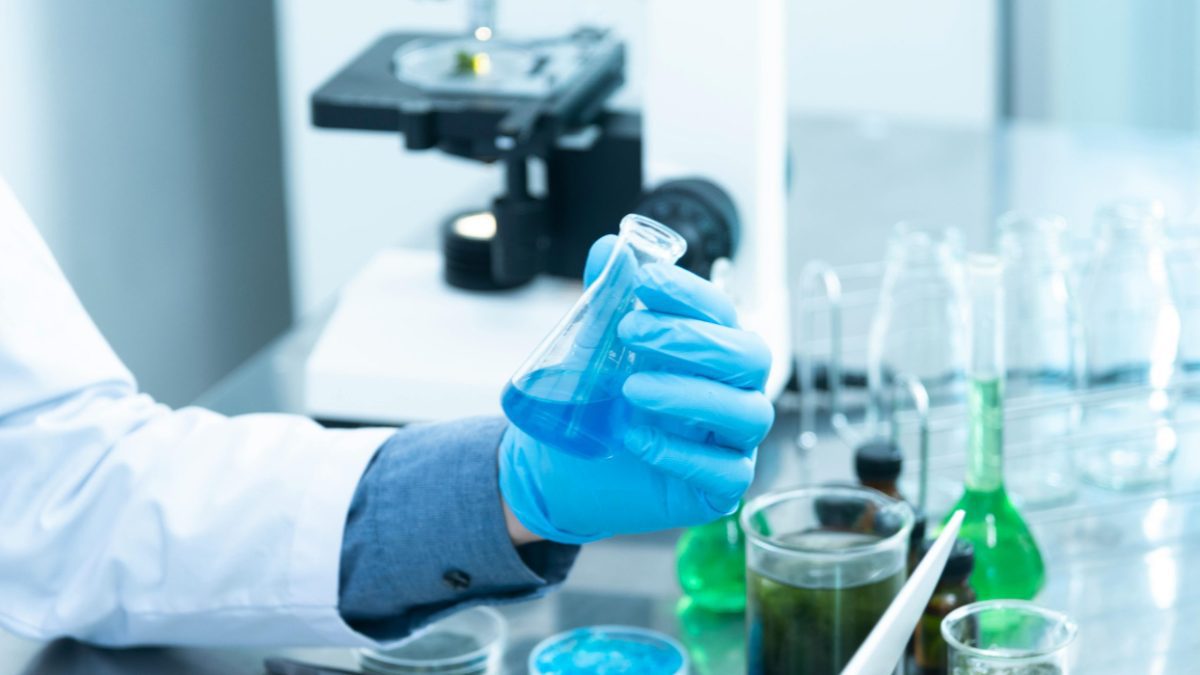 Covid cases rise in the US as vaccination access remains limited