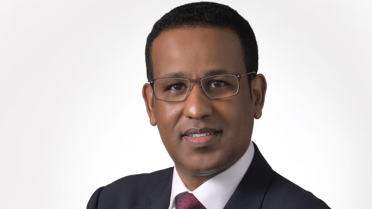 Somali ambassador apologises after youths caught disrespecting Kenyan flag