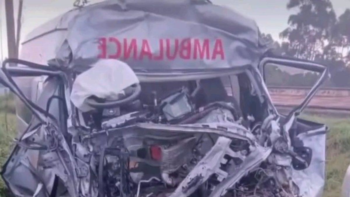 Scores feared dead as ambulance crashes along Nairobi-Nakuru Highway