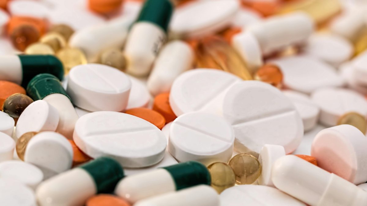 Warrant issued to arrest doctor accused of mailing abortion pills