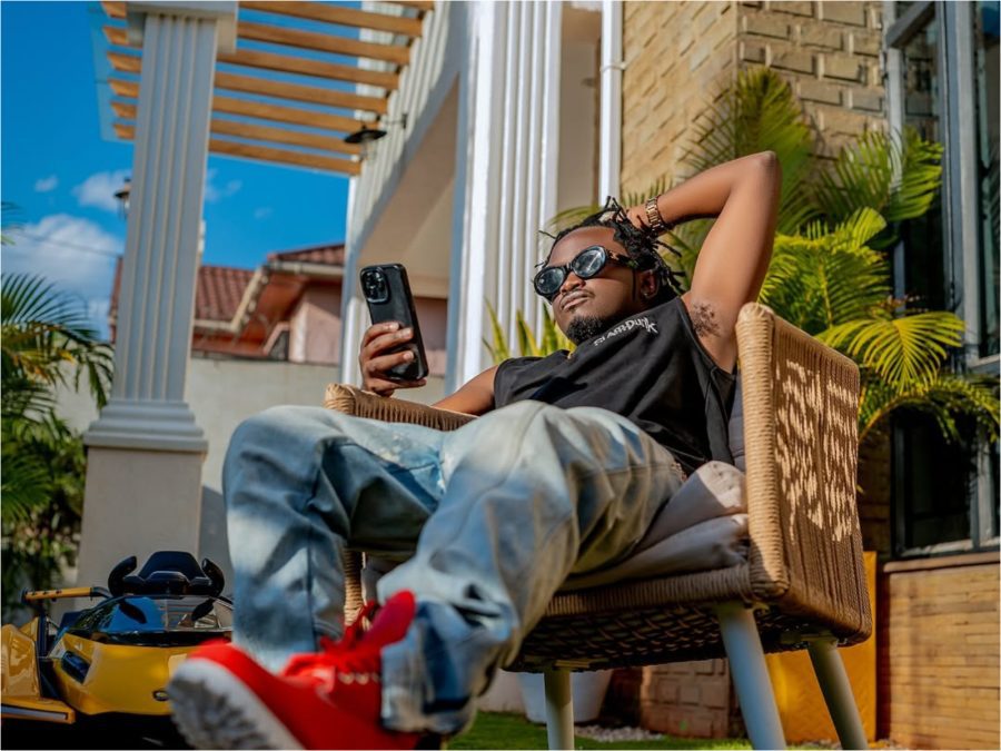 Musician Bahati's unshaved underarm. PHOTO/@bahatikenya/Instagram