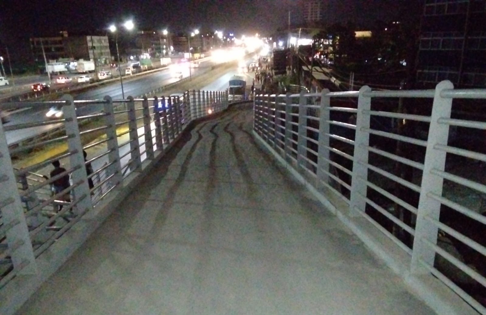 KeNHA set to clear hawkers and street families from footbridges for security reasons