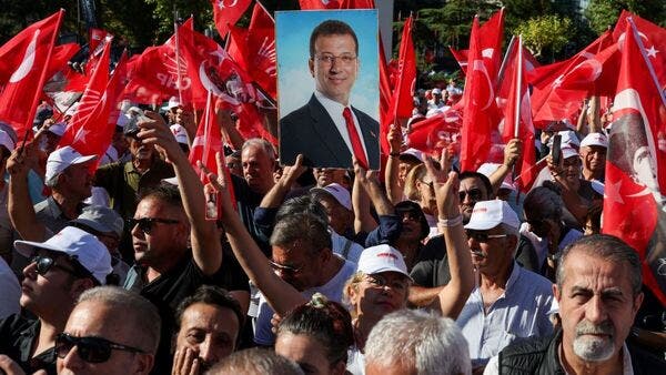 Massive protests erupt over Turkey opposition legal crackdown