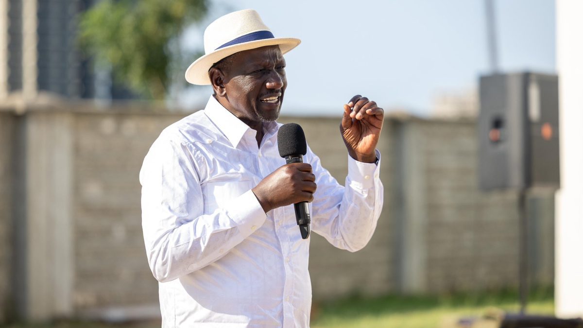 Ruto orders permanent, pensionable jobs for 7,500 UHC workers
