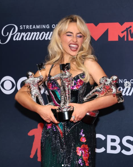 Sabrina Carpenter receives an award during  MTV Music Awards. PHOTO/@mtv/Instagram