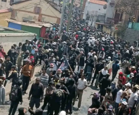 Madagascar protesters return to streets despite president’s move to dissolve govt