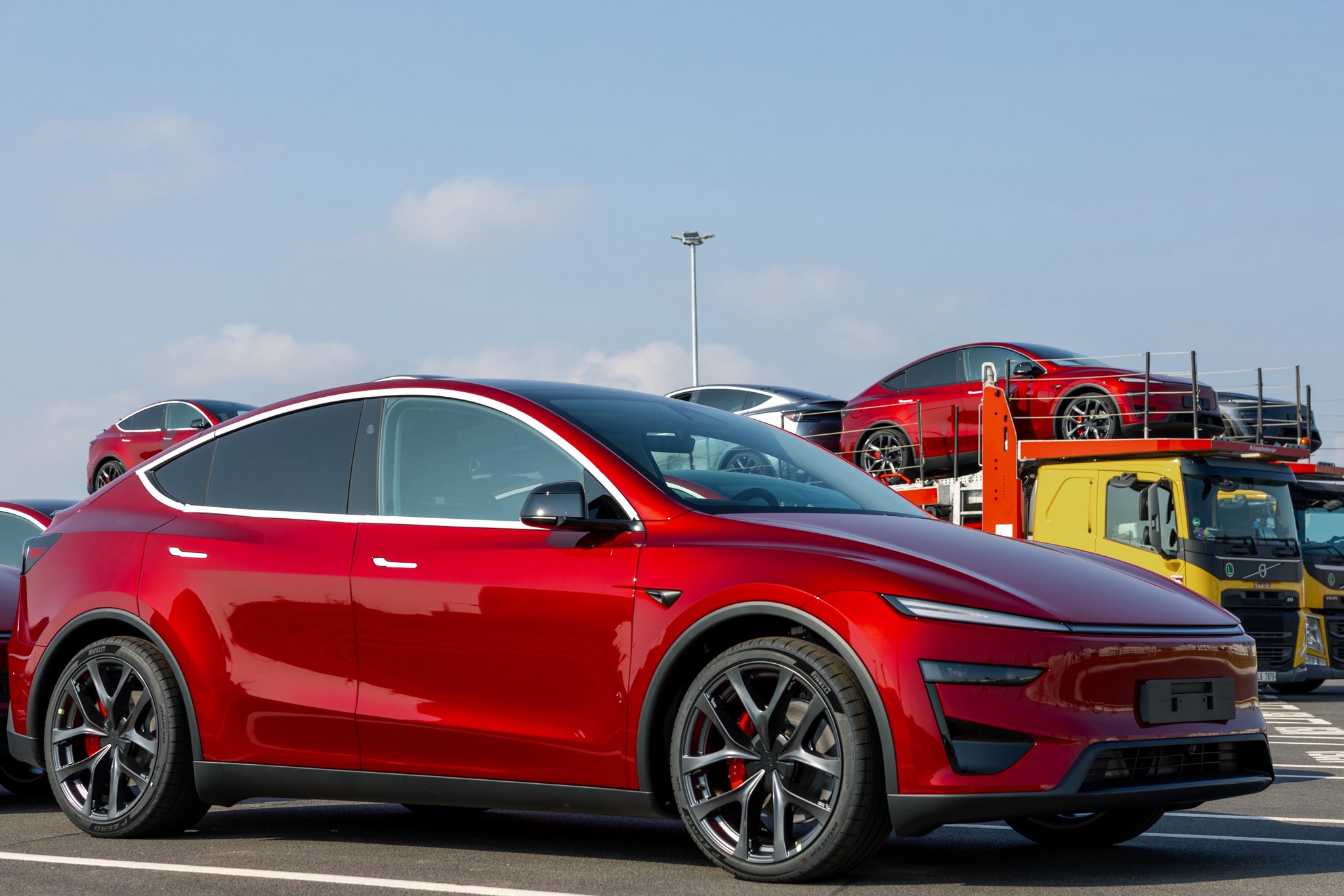 Tesla to redesign door handles after scary report of passenger getting trapped