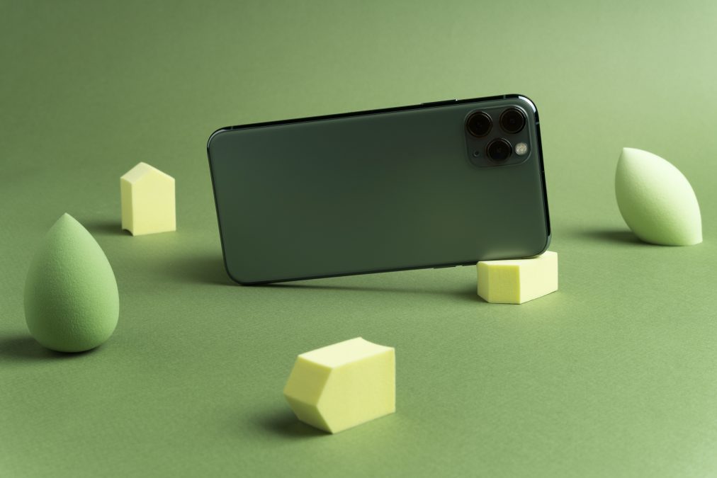 A landscape image of a smartphone snapped from a distance. PHOTO/Pexels