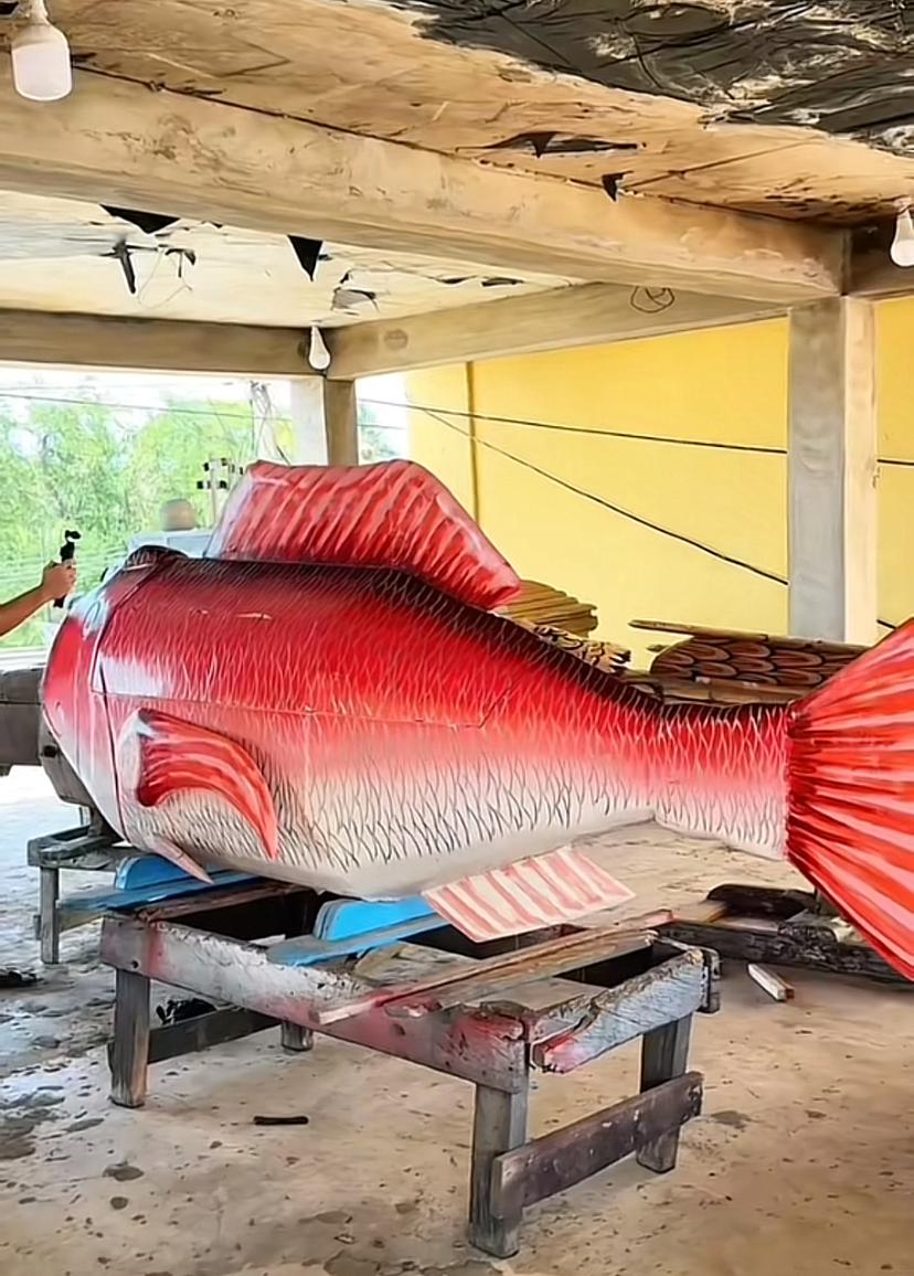 Coffins shaped like animals and objects attract international interest in Ghana