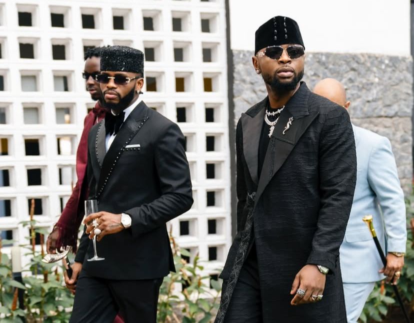 Diamond Platnumz and Ommy Dimpoz during a past event. PHOTO/@ommydimpoz/Instagram