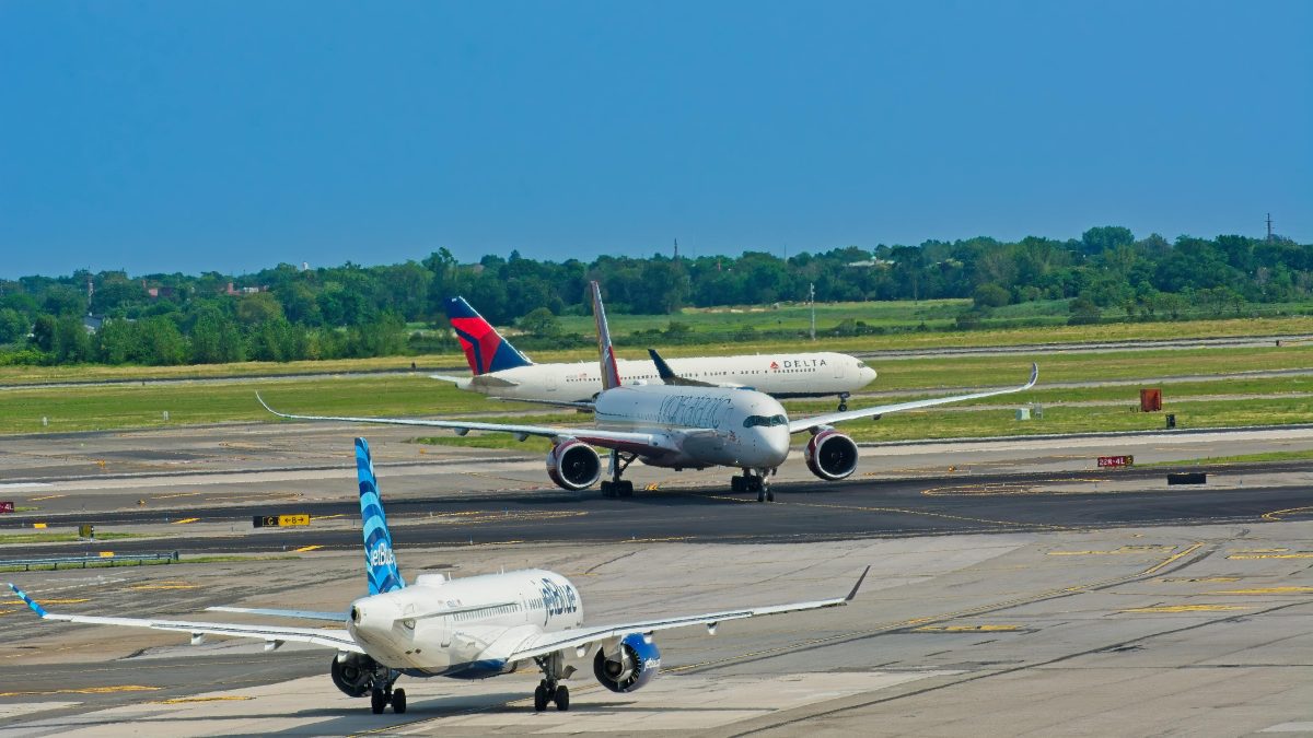 US flights to return to normal after aviation authority lifts restrictions