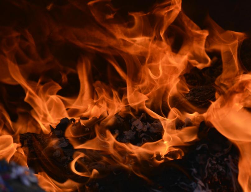 Huge fire in Scotland triggers train chaos, partial collapse of historic building