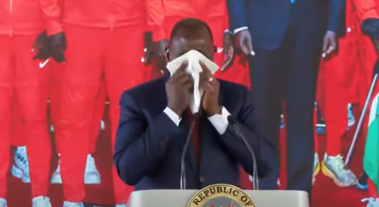 Ruto weeps! President gets emotional as he awards Kenya’s outstanding athletes