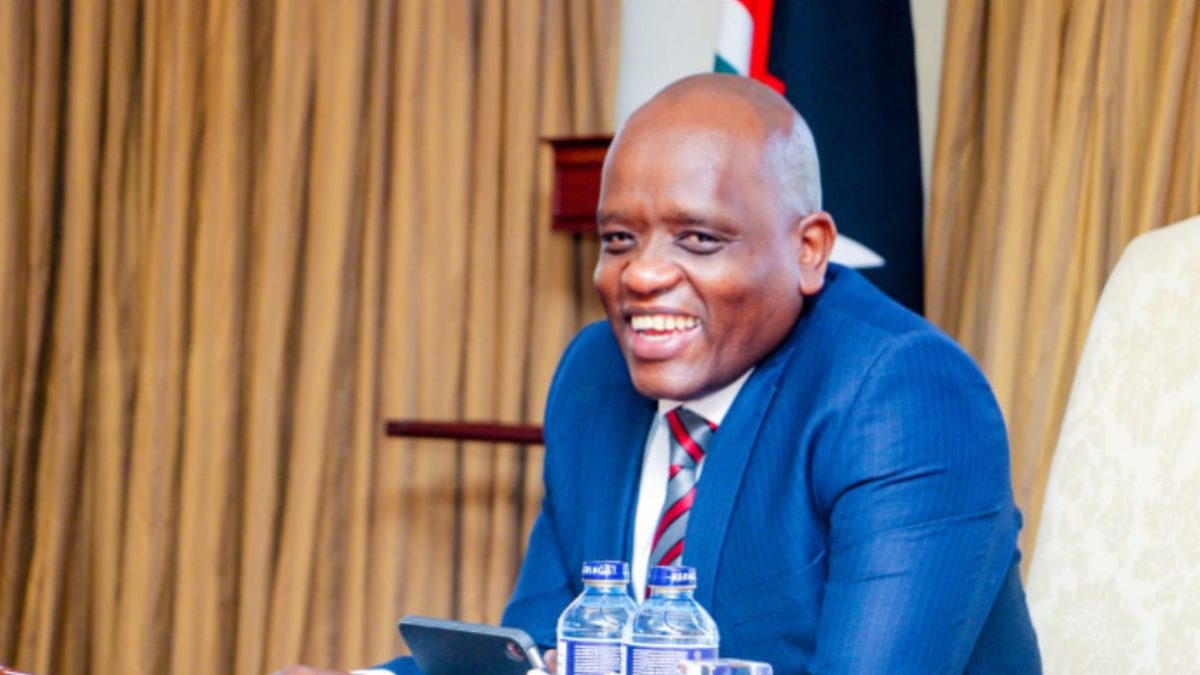 Itumbi: Ruto does not always wear real designer shoes