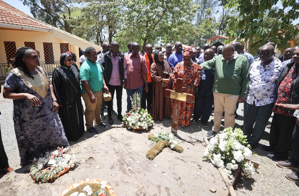 Former President Uhuru Kenyatta at the grave of the late Raila Odinga on Monday, October 20, 2025. PHOTO/@4thPresidentKE/X