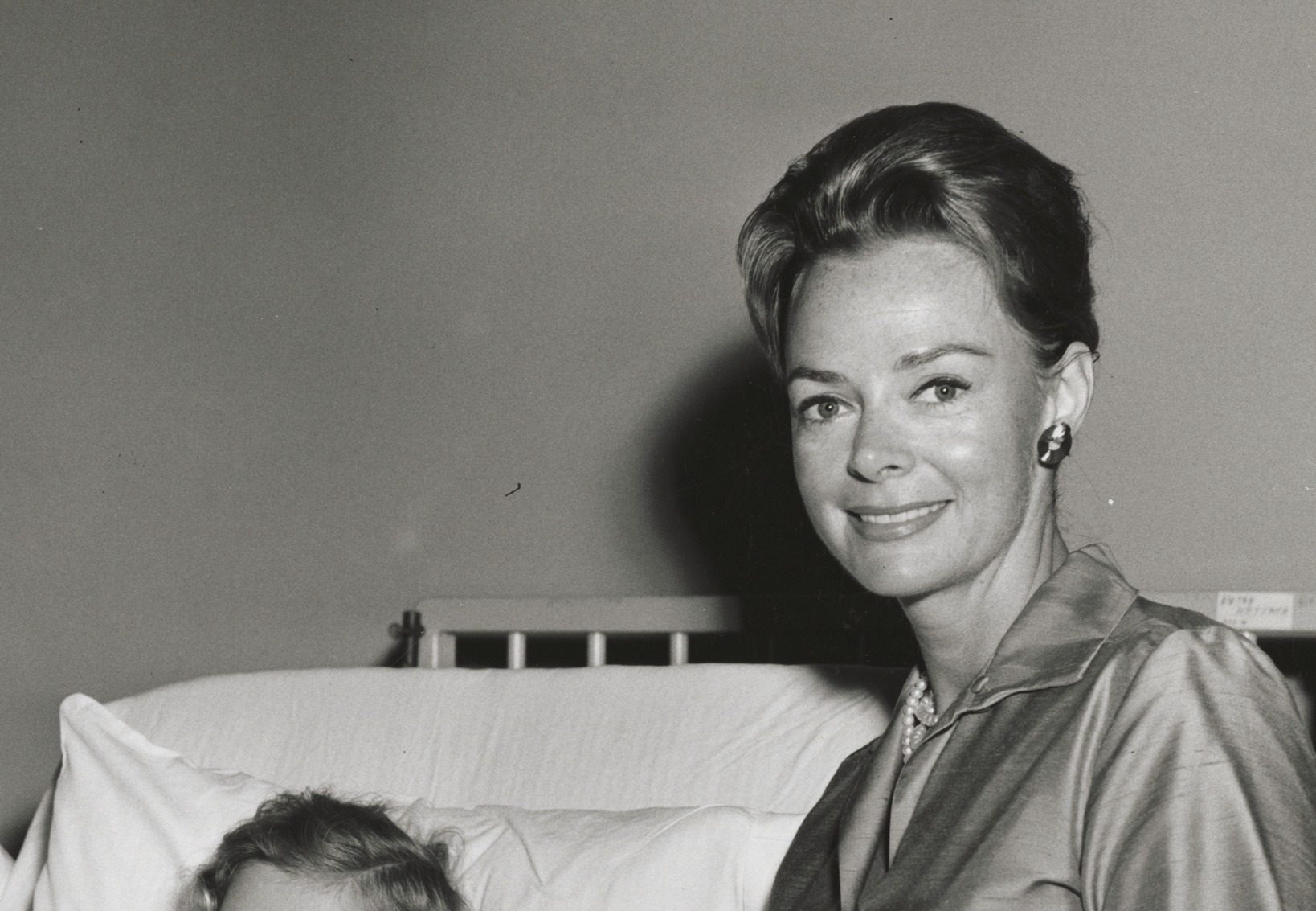June Lockhart, TV’s nurturing mother figure to generations, dies at 100