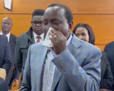 Kalonzo breaks down into tears as he mourns Raila’s death