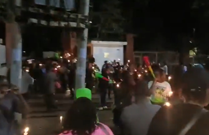 Kisumu refuses to sleep: Thousands hold all-night vigil as city awaits Raila’s body