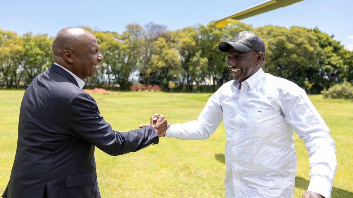 Ruto shaking hands with Gideo Moi. PHOTO/@geraldbitok/X