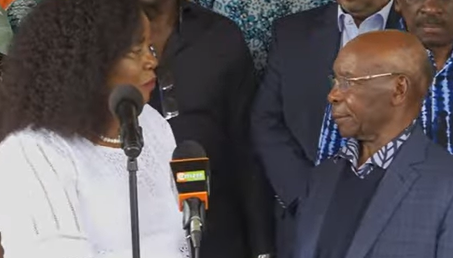 SK Macharia shaking hands with Mama Ida Odinga on October 23, 2025. PHOTO/ A screengrab by K24 Digital
