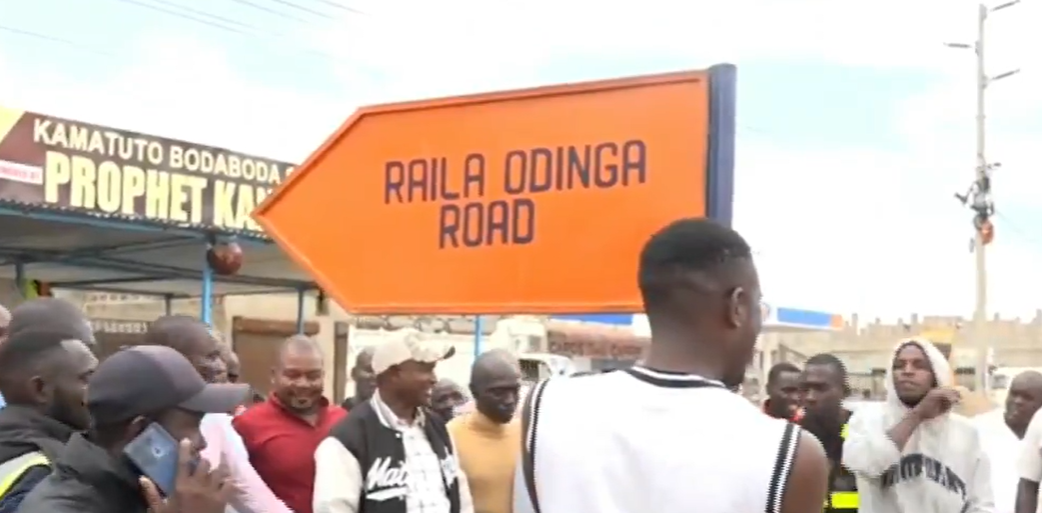 Njiru residents name road after Raila Odinga in his honour