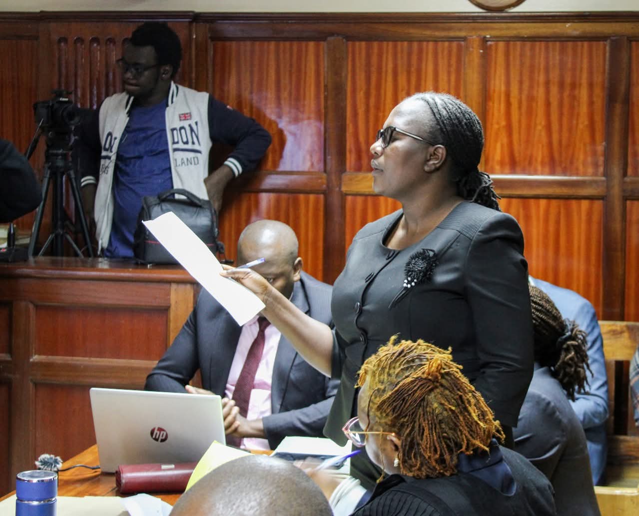 Prosecutor on the spot for intimidating Court Journalist