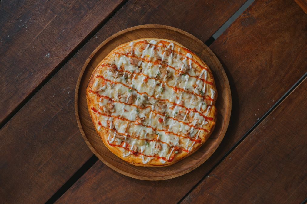 A pizza.