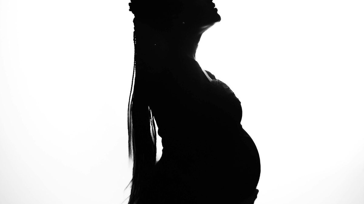 Gaps in policy leave Kenyan teen mothers locked out of classrooms – report