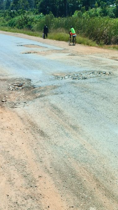 A section of the Kisumu–Busia Highway riddled with potholes as of November 2025. PHOTO/@motoristsoffice/X
