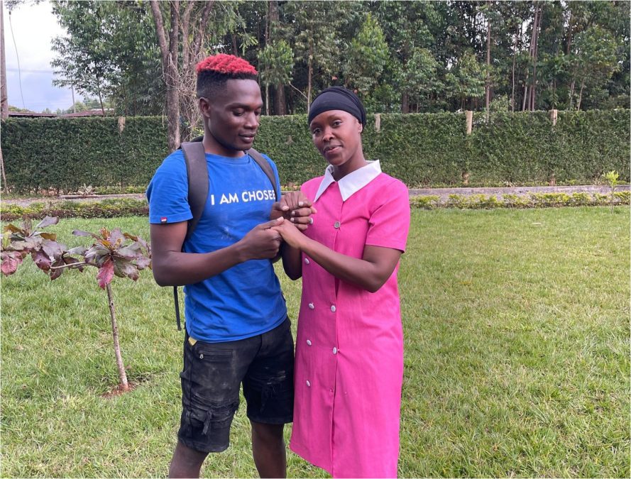 Comedian Iam Chosee with veteran actress Awinja. PHOTO/https://www.facebook.com/iamchosee
