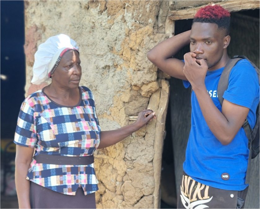 Comedians Iam Chosee and Mama Chosee. Comedian Iam Chosee with veteran actress Awinja. PHOTO/https://www.facebook.com/iamchosee