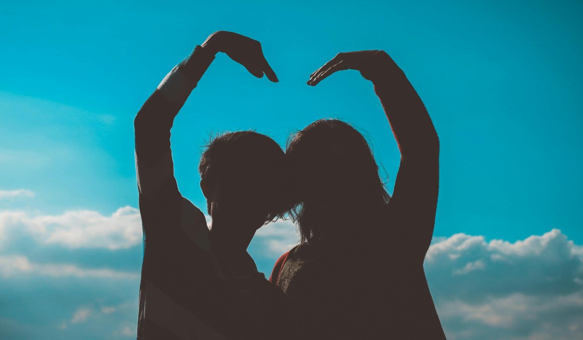 A silhouette of two people. Image used for illustration. PHOTO/Pexels
