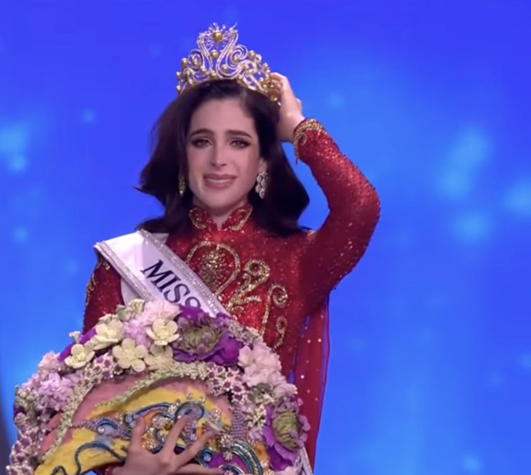 Mexico’s Fatima Bosch, who walked out on organisers, crowned Miss Universe