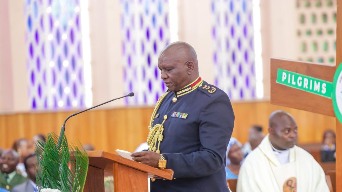 IG Kanja gives instruction to police officers ahead of festive season