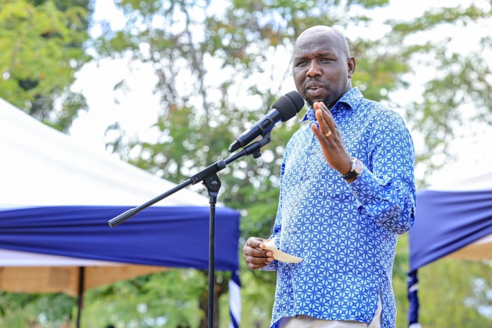 Interior CS Kipchumba Murkomen speaking during an interdenominational church service at RCEA Kapkono in Keiyo South, Elgeyo Marakwet County. PHOTO/https://www.facebook.com/OnesimusKipchumbaMurkomen