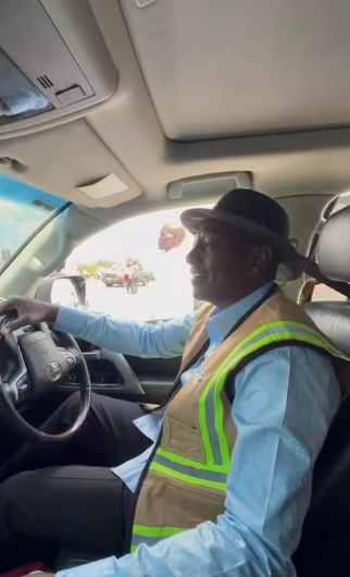 Ruto drives himself on busy Nairobi-Nakuru Highway, casually waves at other road users