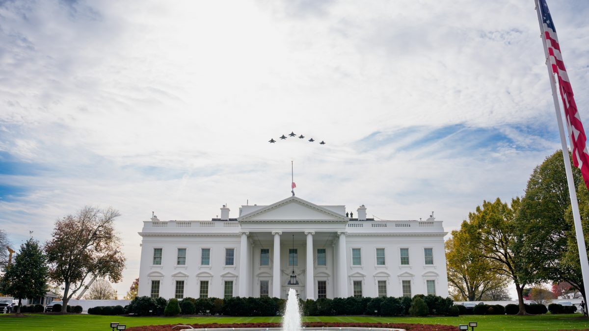 2 National Guard soldiers in critical condition after shooting near White House