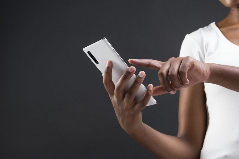A user using a smartphone. PHOTO/Pexels