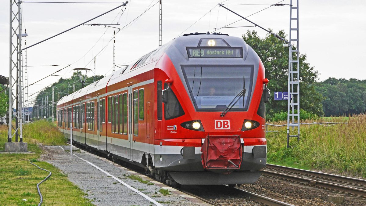 How a train worker saved many lives from a stabbing attack