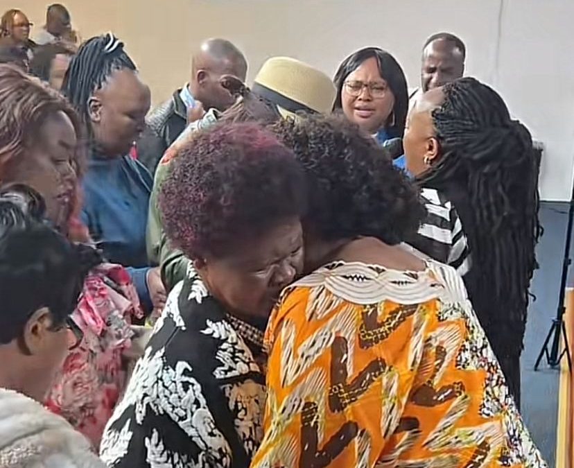 Reverend Ruth Wamuyu prays for Betty Bayo’s mum in emotional US service