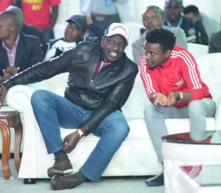 William Ruto with Chipukeezy at a past event. PHOTO/https://web.facebook.com/Chipukeezy