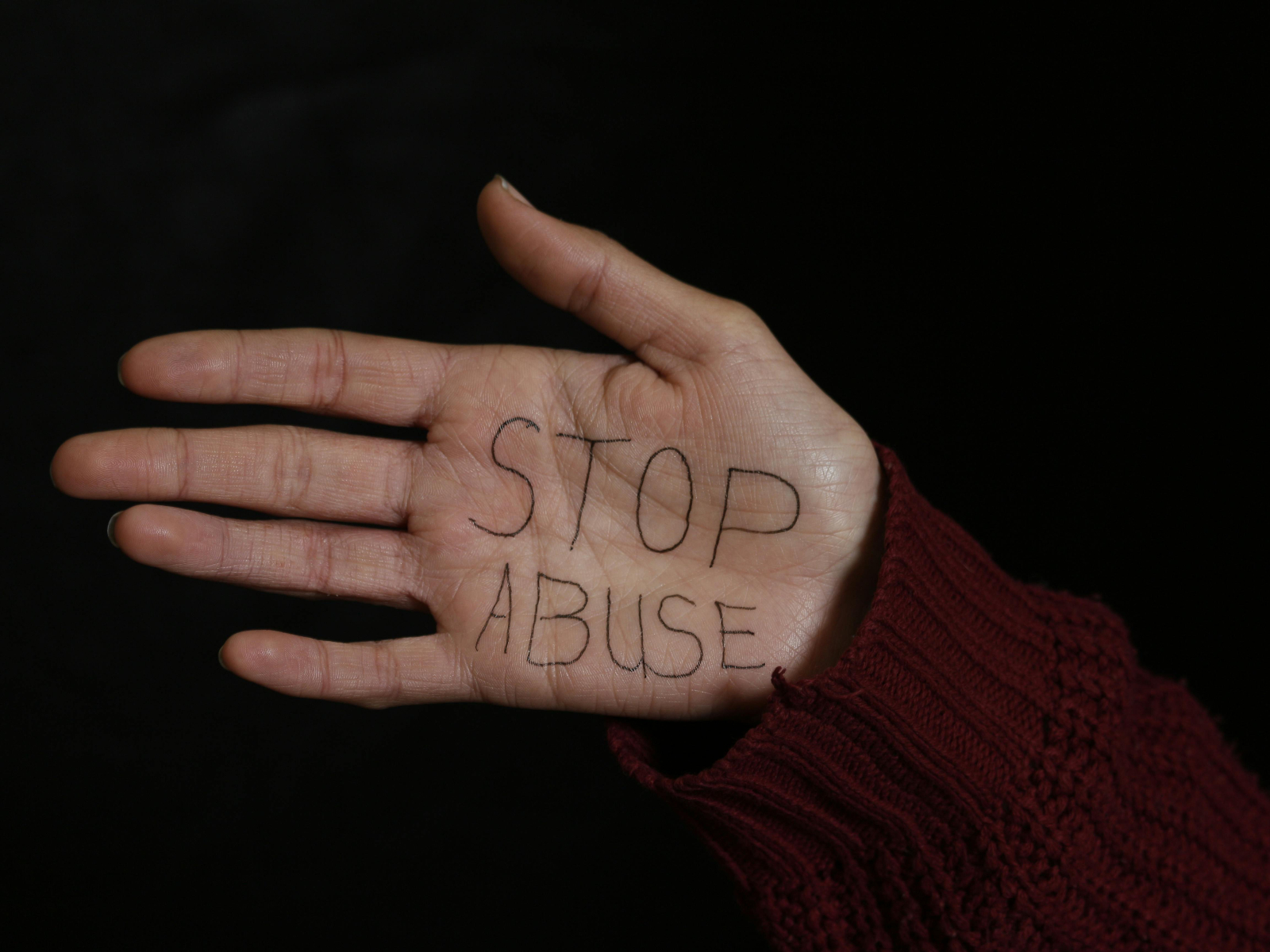 New Year, New Boundaries: How to break free from trauma bonds in 2026
