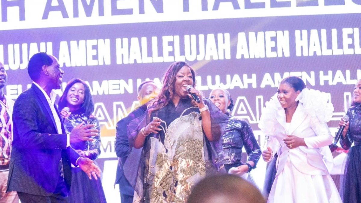 Evelyn Wanjiru honours Kathy Kiuna for lighting up her worship event