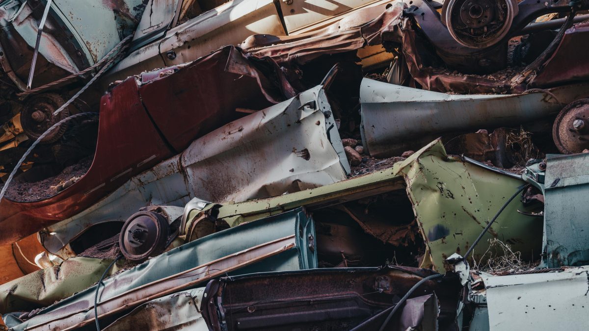 2 dead in 50-vehicle pile-up on highway