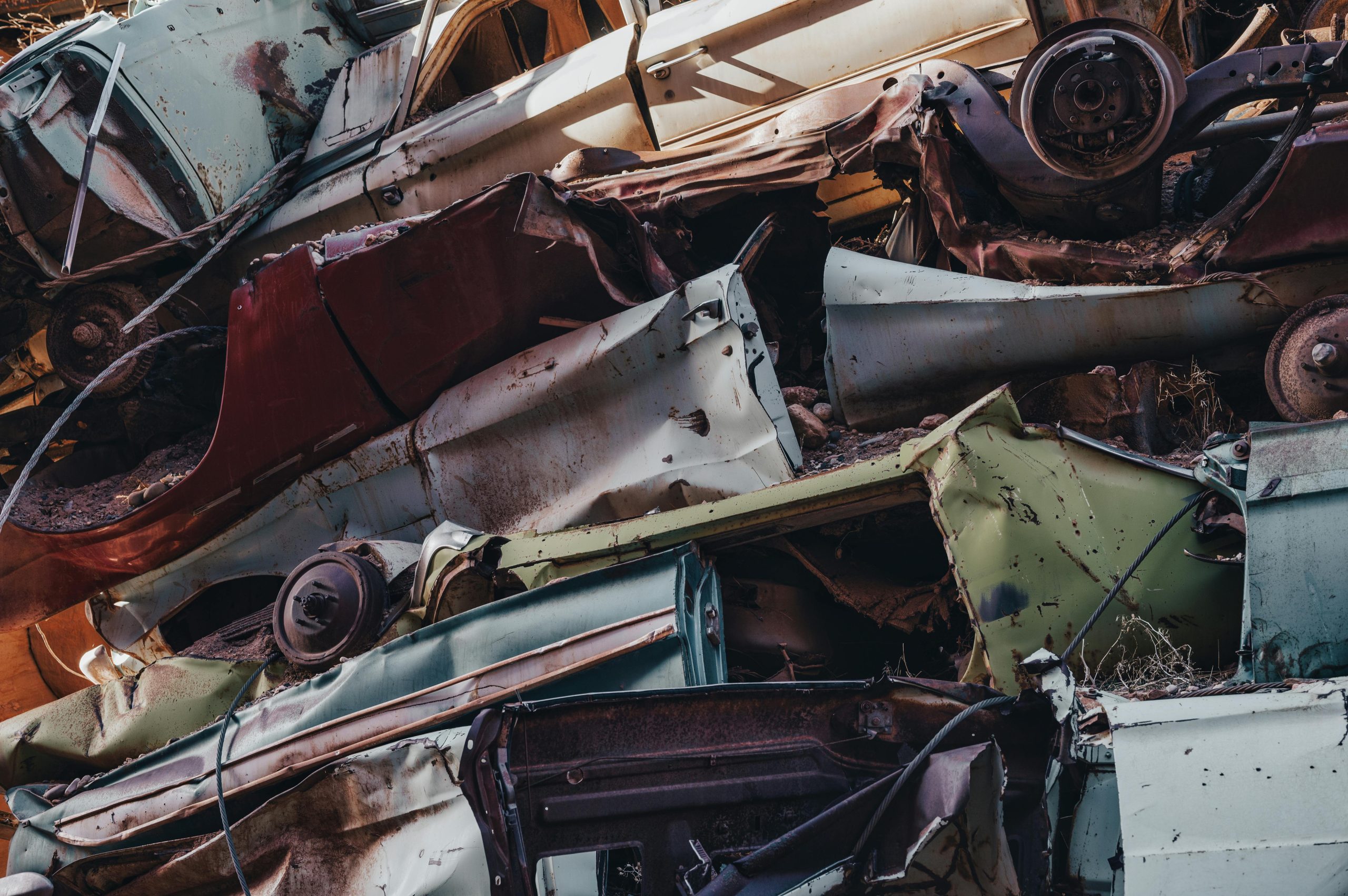 2 dead in 50-vehicle pile-up on highway