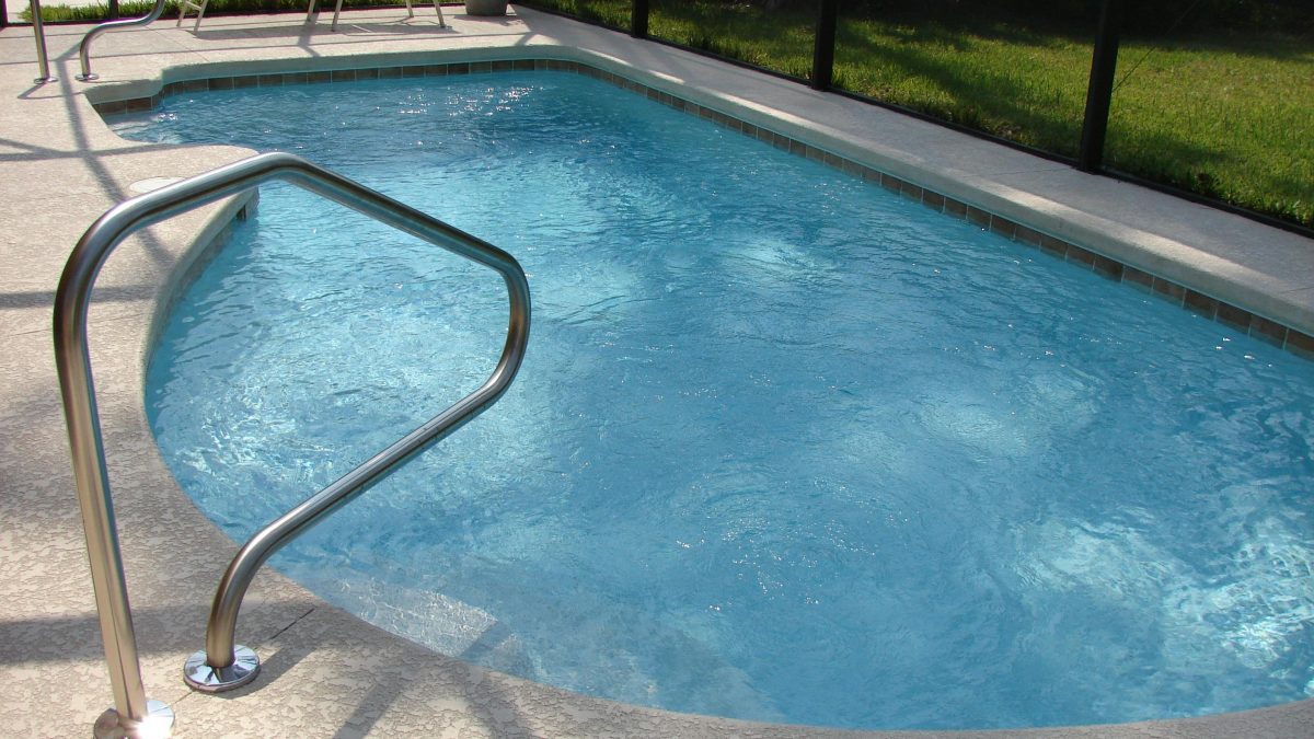 Step-by-step guide to learning how to swim as festive season approaches