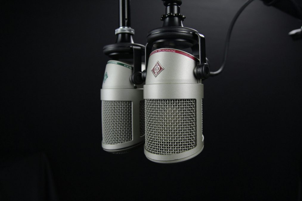 An image of of podcast microphones. PHOTO/Pexels